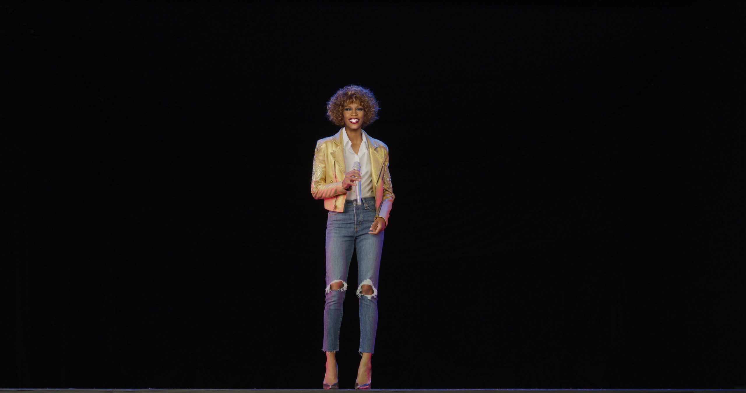 PRVA FOTKA - sl_hologram_jeans_goldJacket_v04_withoutReference