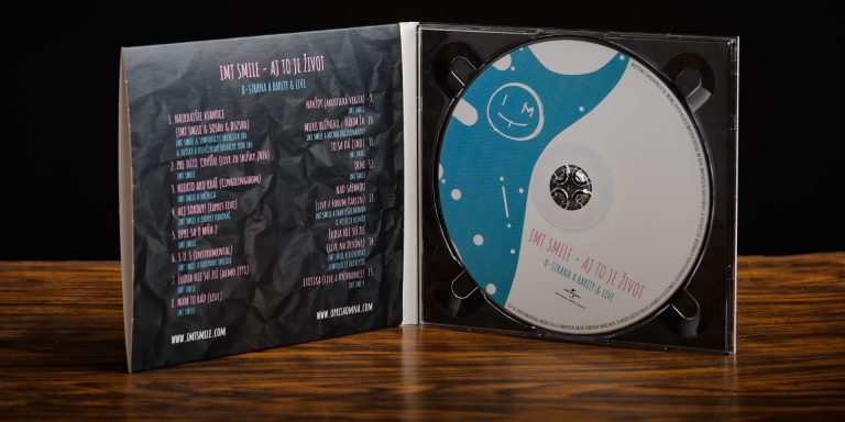 CD IMT Smile © 2020 Universal Music