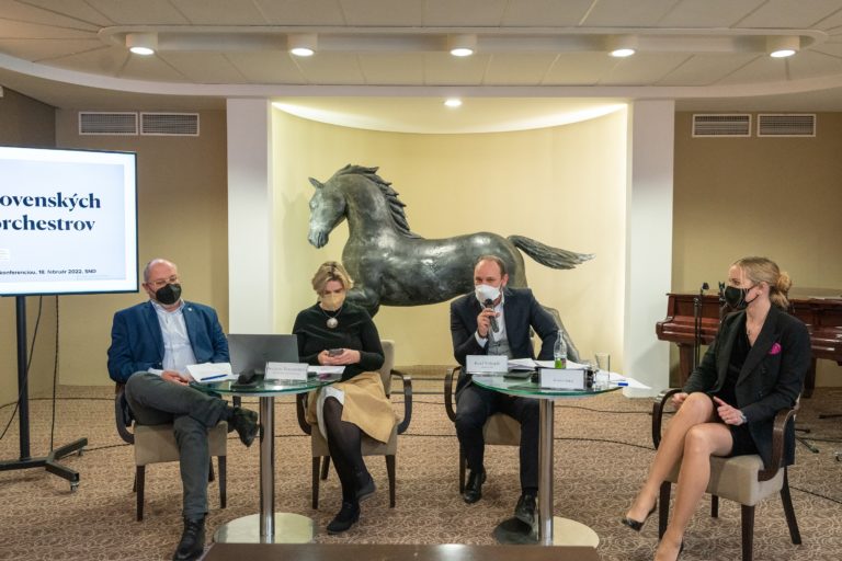 Panel o dopadoch pandémie © 2022 Juraj Žilinčár