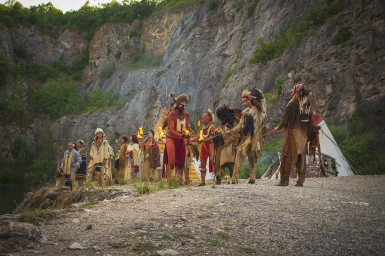 Film Indián zverejňuje oficiálny trailer!
