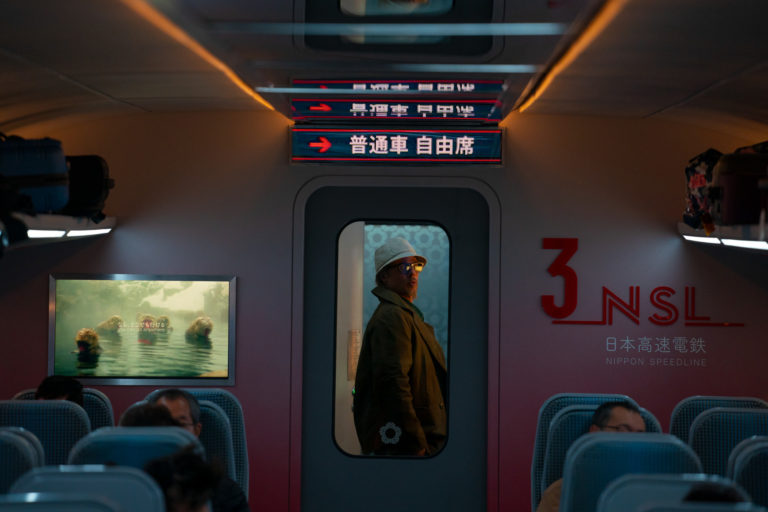 Brad Pitt ako Lienka vo filme Bullet Train © 2022 Itafilm