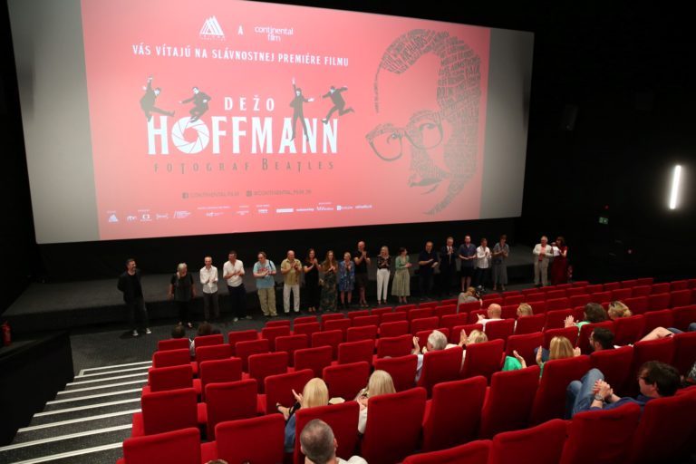 Do kín prišiel dokumentárny film Dežo Hoffmann – fotograf Beatles