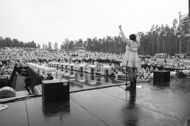 sm_Karin Ann_70_Imagine Dragons_Riga (photo credit Cara Kealy)