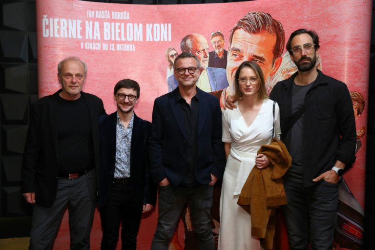Na premiére filmu Čierne na bielom koni predstavili novú pieseň Jany Kirschner