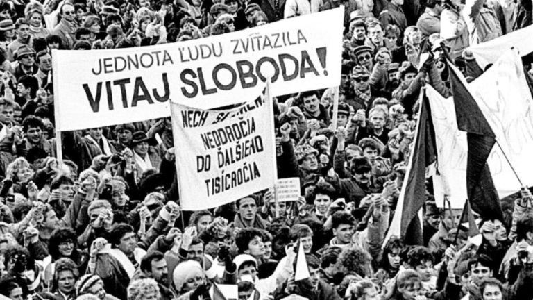 SPOLOČNÁ OSLAVA&nbsp;NEŽNEJ REVOLÚCIE&nbsp;A ODSÚDENIE NÁSILIA
