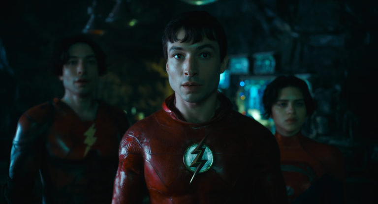 Komiksový Flash bude v kinách cestovať do minulosti a stretne dvoch Batmanov