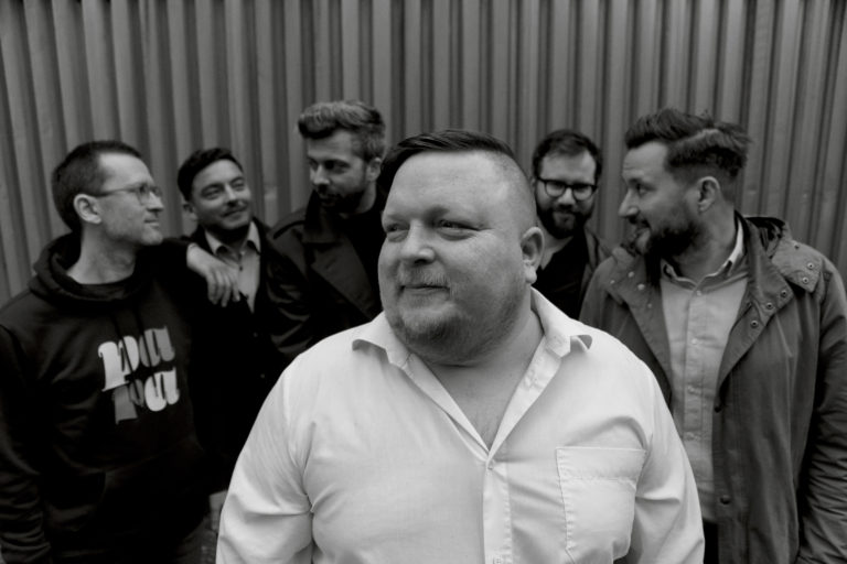 Skupina Para odštartuje Na ceste Tour v Brne spolu s Pudingom pani Elvisovej
