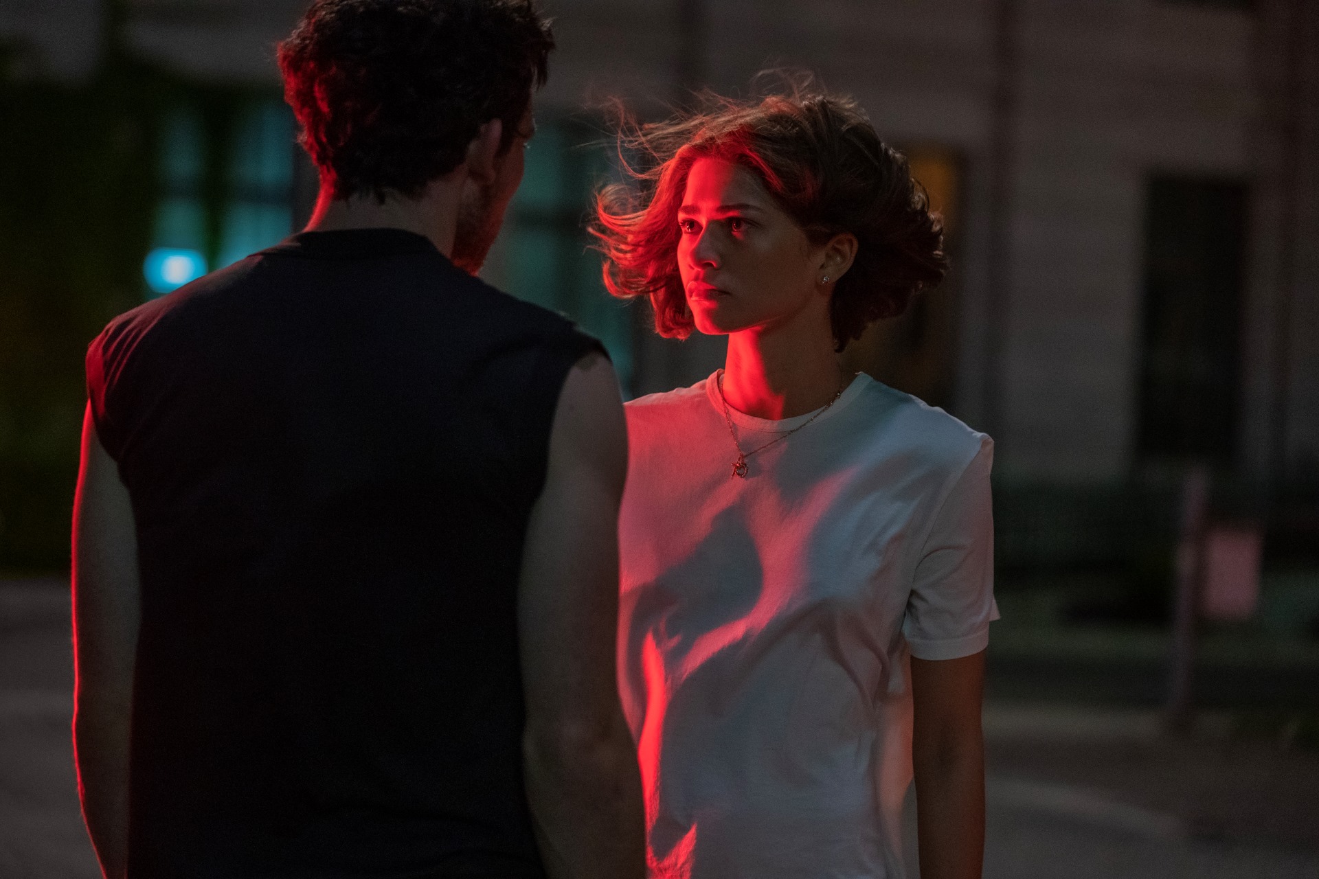 Zendaya ako osudová žena medzi dvomi tenistami v&nbsp;traileri filmu Súperi
