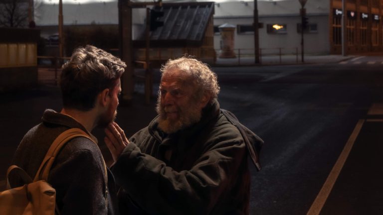 Film Dve slová ako kľúč sa natáčal po celom svete.
