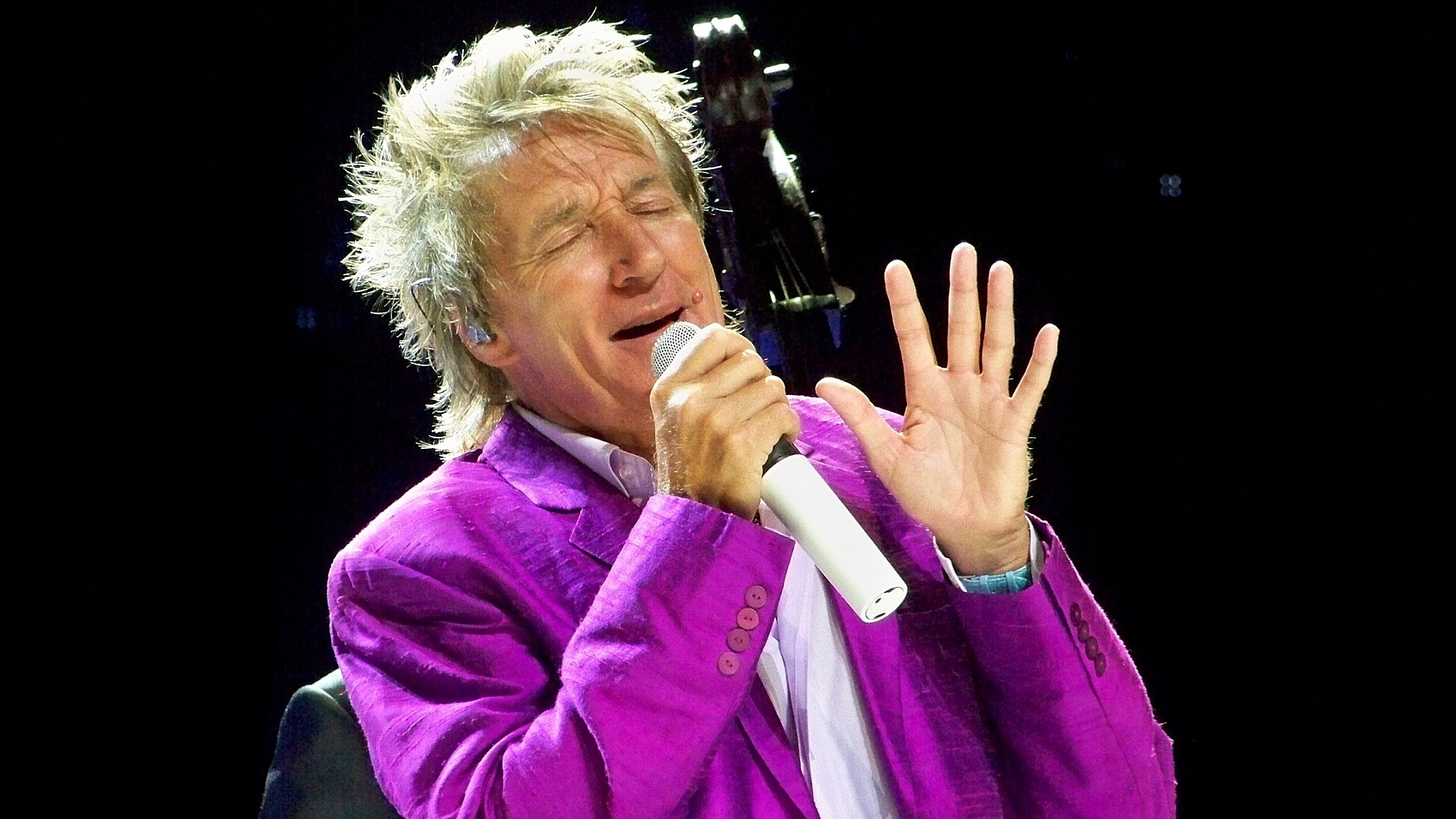 Rod Stewart dnes oslavuje 79 rokov. Rocková legenda, milovník futbalu aj influencer.