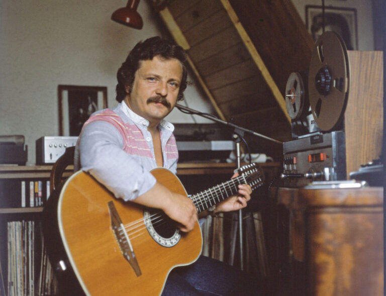 Petr Spálený slávi jubileum kompiláciou 80 / Největší hity & duety