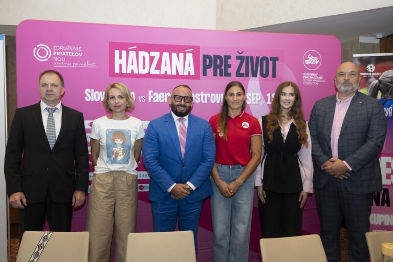 Slovenské hádzanárky pomáhajú onkologickým pacientom