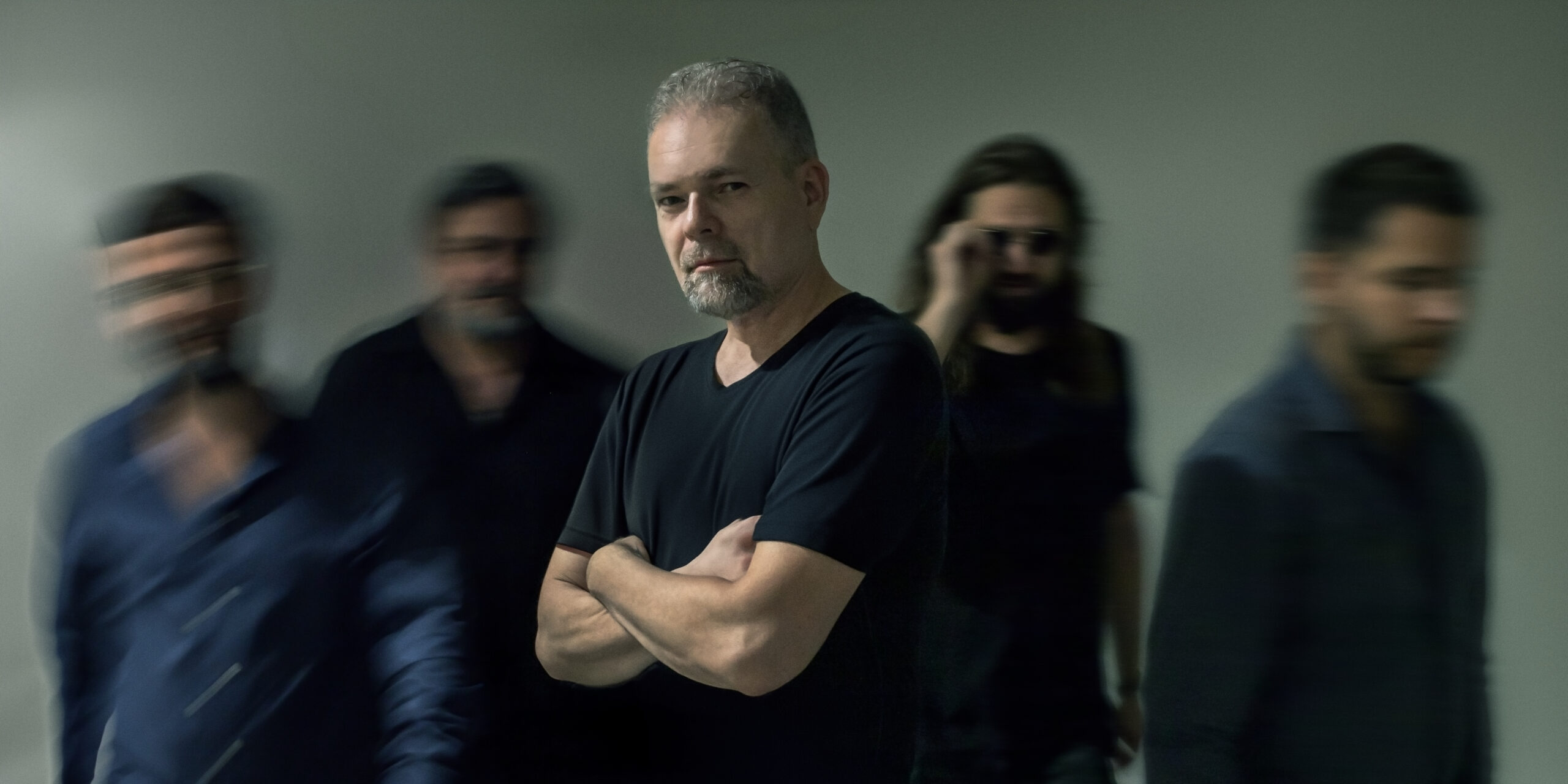 Karol Mikloš vydáva album „Nočné Vlaky“