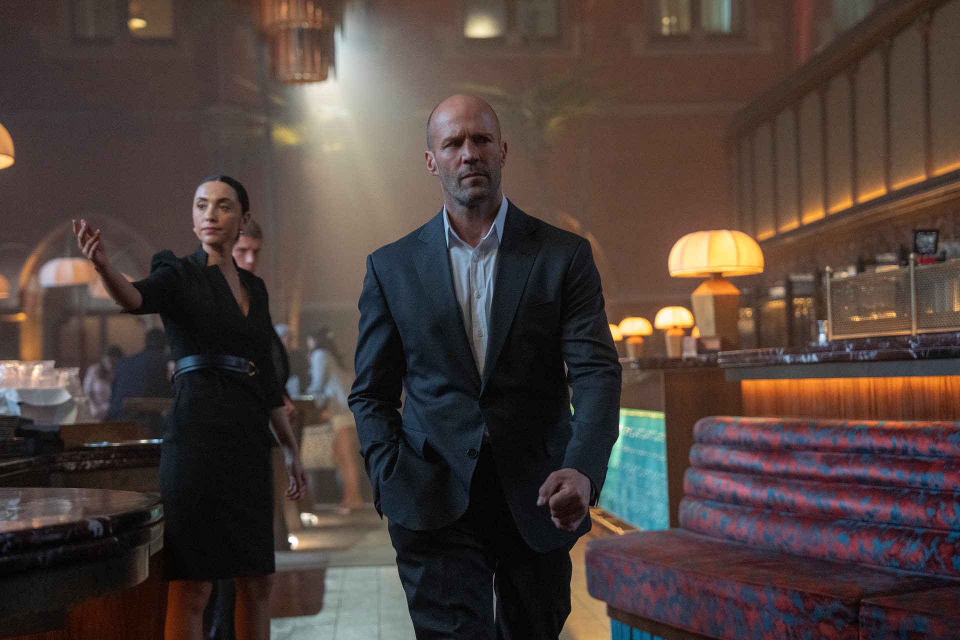 Jason Statham opäť v kinách – akčný film Working Man mu napísal Sylvester Stallone