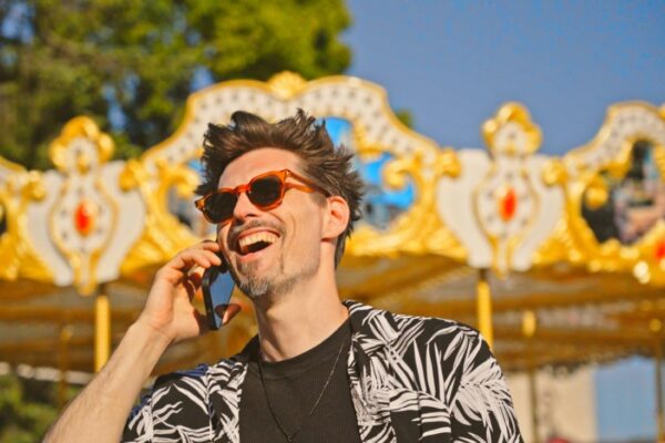 King Shaolin prináša večerný únik od reality v novom singli „Dnes Večer“