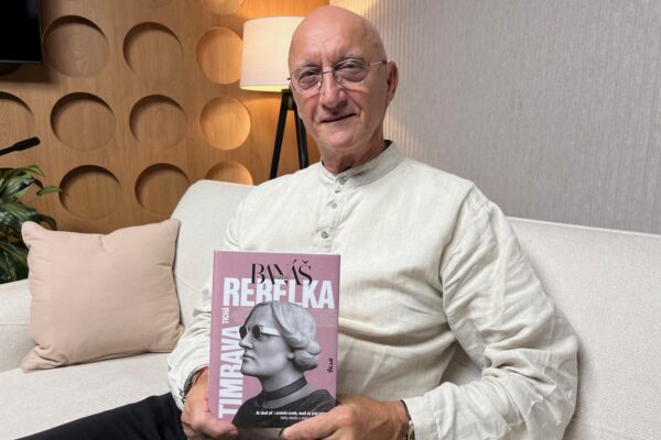 „Keby bola Angličanka, bola by to druhá Jane Austenová…alebo prinajmenšom Božena Němcová,“ tvrdí Jozef Banáš