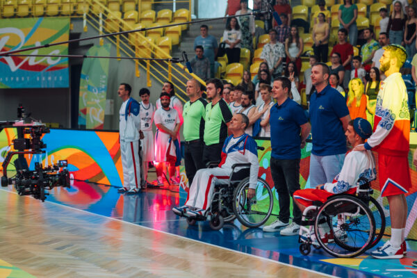 Hofmann, Polnišová a Prachař sa predstavujú v traileri k novej česko-slovenskej komédii Dream Team 