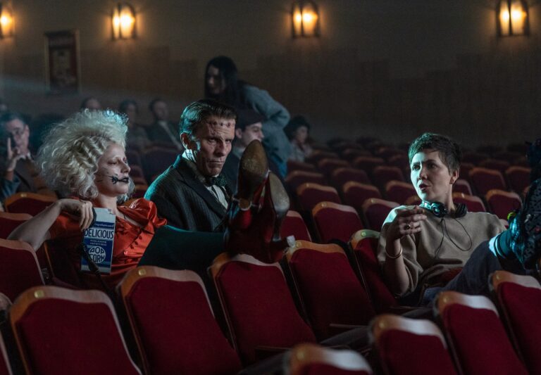 Táto Nevesta sa rozhodne nenechá uniesť. Maggie Gyllenhaal predstavuje svoj provokatívny film