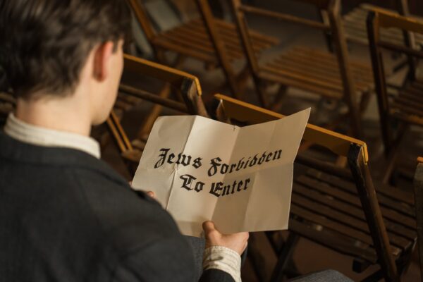 Prichádza trailer filmu Pravda a zrada: Skutočný príbeh odvahy v čase nacizmu