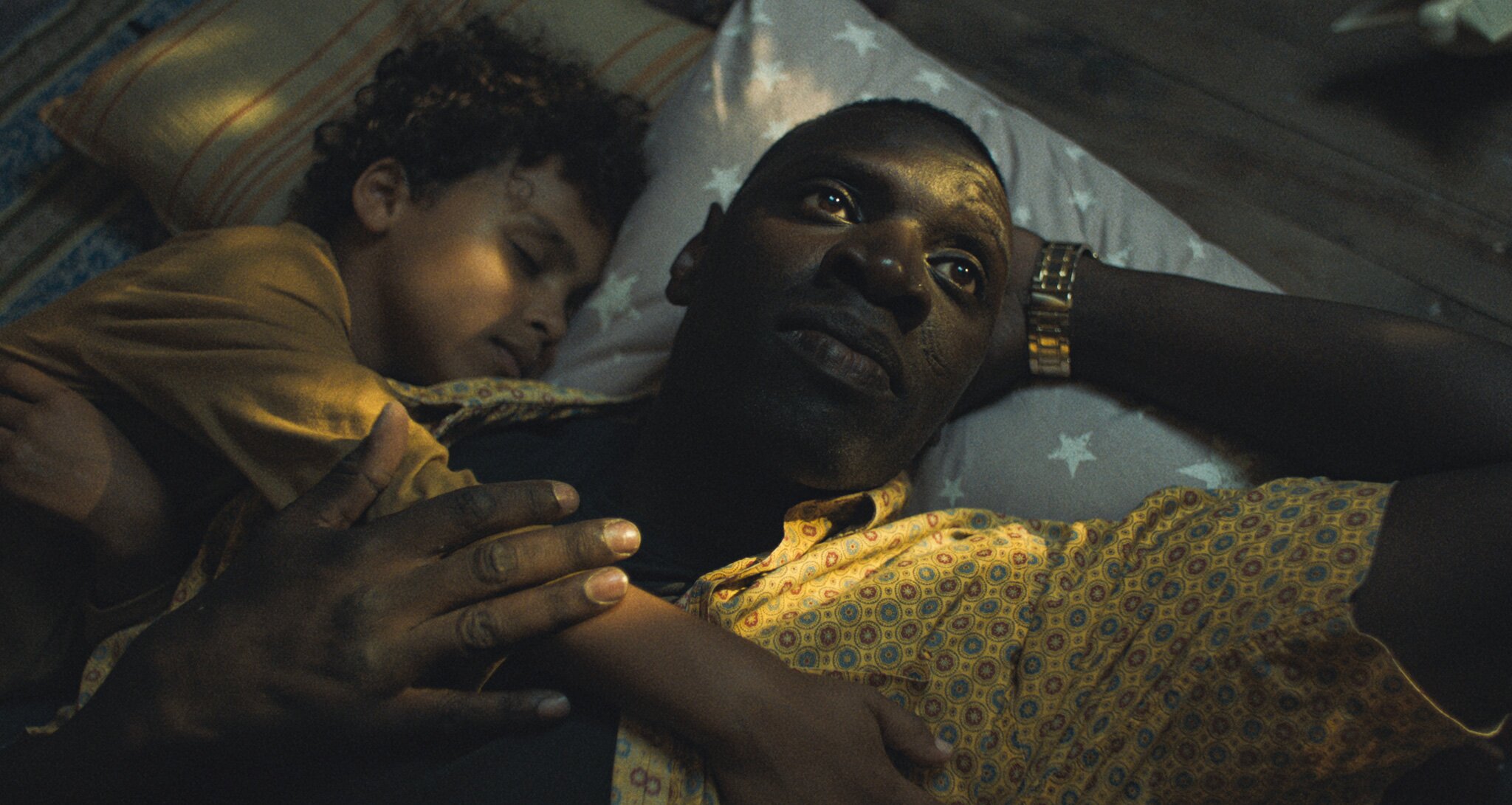 Omar Sy v oceňovanej dráme Bol som cudzincom: Pozrite si nový trailer!