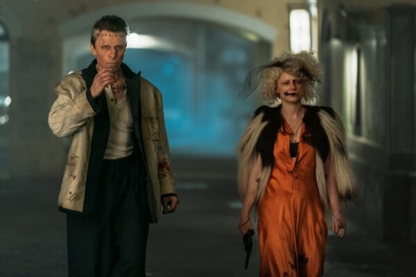 Pravidlá sú na to, aby sa porušovali. Do kín práve vtrhla Franken-punková romanca Nevesta!