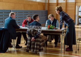 Štyria otcovia, jeden problém: Komédia 6 gramov predstavuje trailer