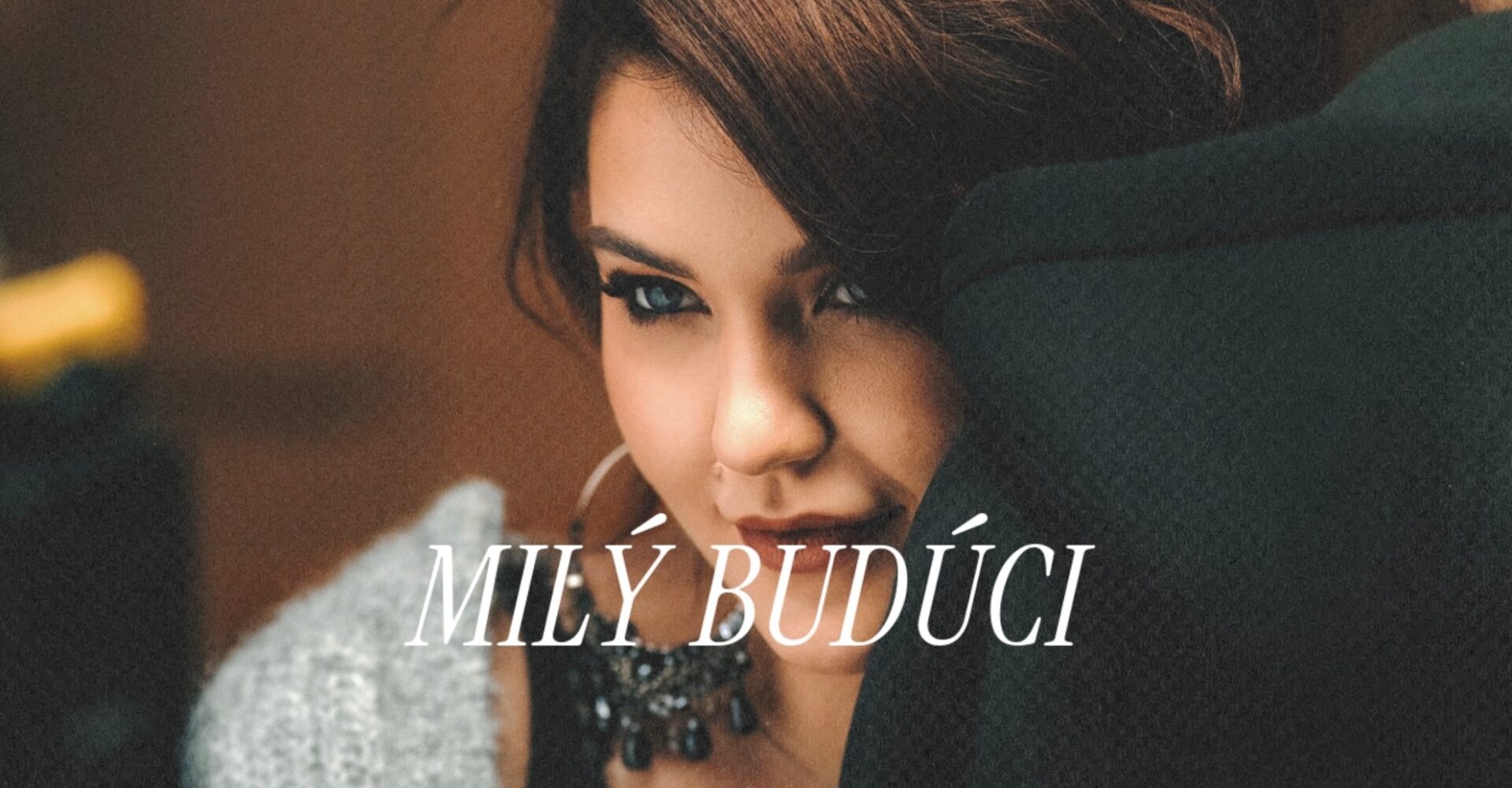 Celeste Buckingham vydáva slovenskú novinku. „Milý budúci“ je list, ktorý napísala Celeste pre toho pravého.