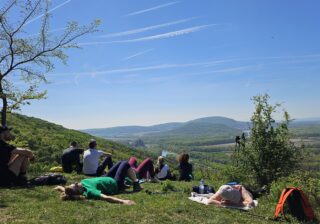 Nordic walking ako terapia? Nový projekt Walk and Talk podporuje duševné zdravie dievčat a žien!