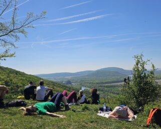 Nordic walking ako terapia? Nový projekt Walk and Talk podporuje duševné zdravie dievčat a žien!