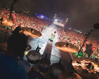 Orishas sú headlinerom Uprisingu 2026 – kubánska legenda po prvýkrát na Slovensku. Priekopníci latin urban music a držitelia Latin Grammy prinesú výbušnú zmes kubánskych rytmov do Bratislavy.