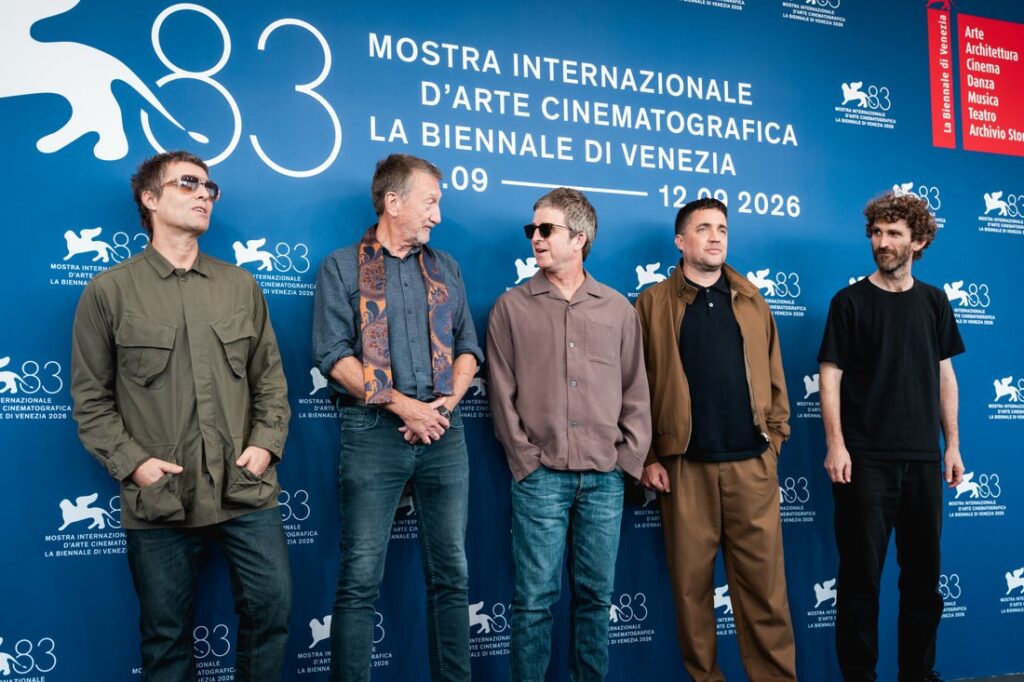Film o Oasis mal triumfálnu premiéru v Benátkach