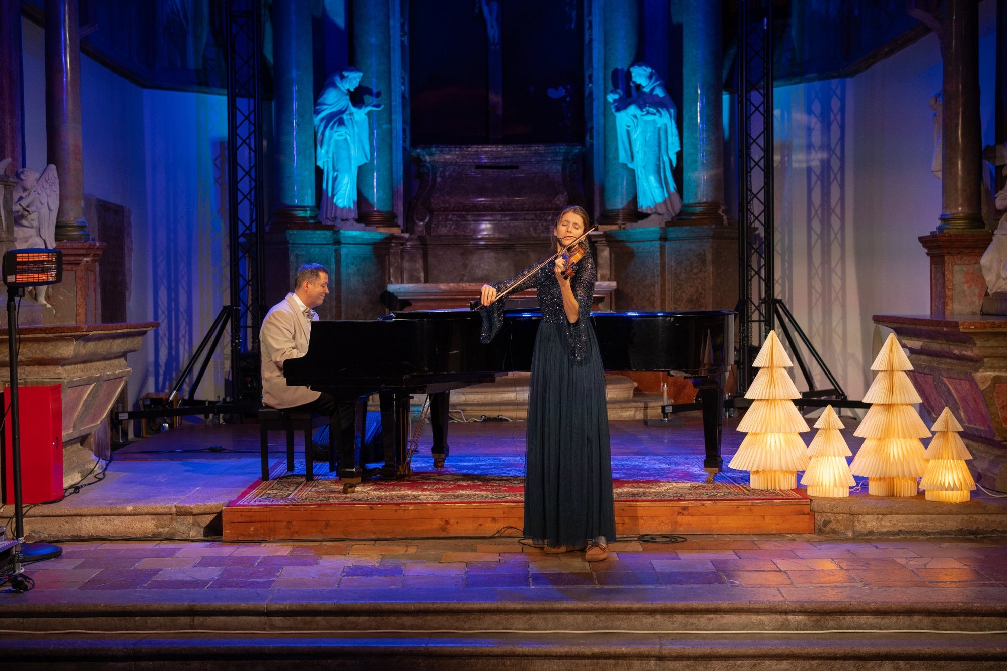 Klavír, husle a Vianoce: PV Acoustic vyrazia na adventné turné